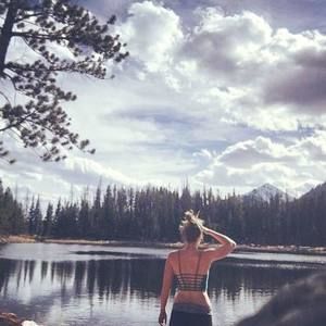 Meet your Posher, Allison AYYY